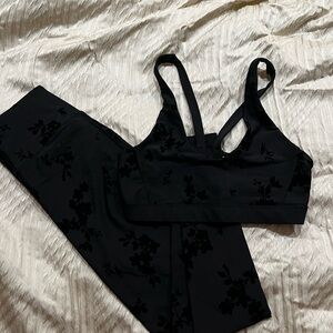 Soul Cycle Black Floral Women's Active Wear Set- Leggings & Sports Bra
